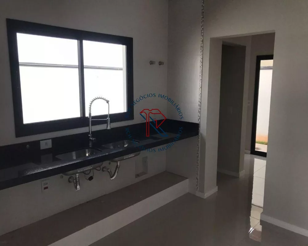 Casa à venda com 3 quartos, 170m² - Foto 4