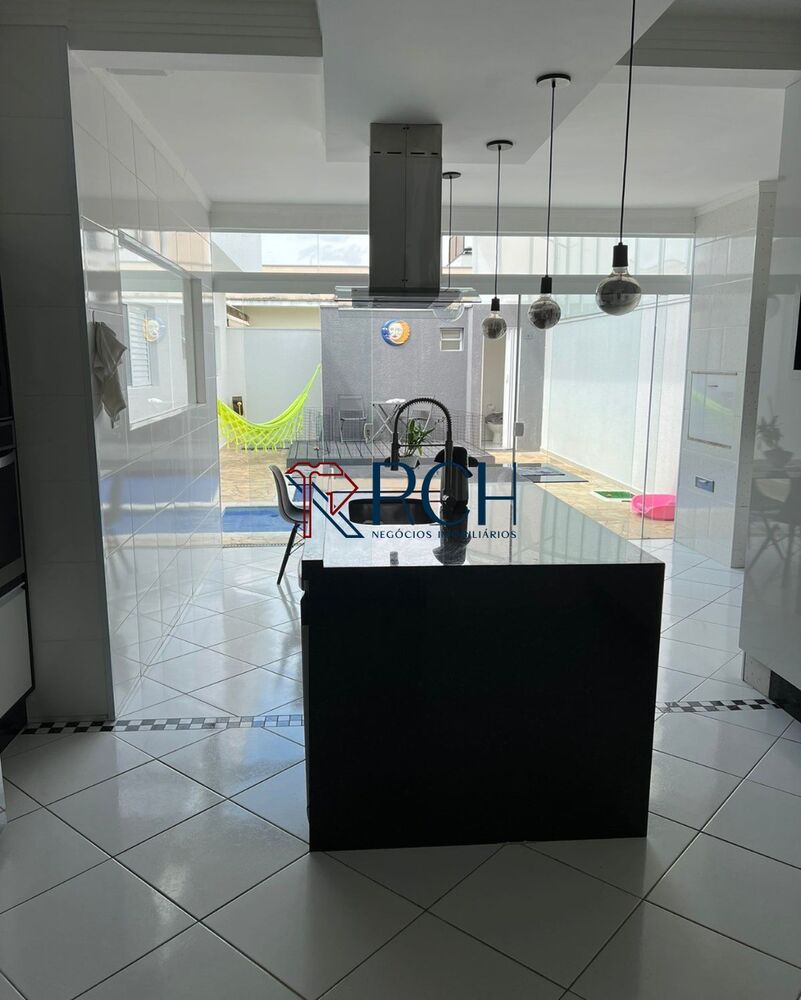 Casa, 3 quartos, 200 m² - Foto 4