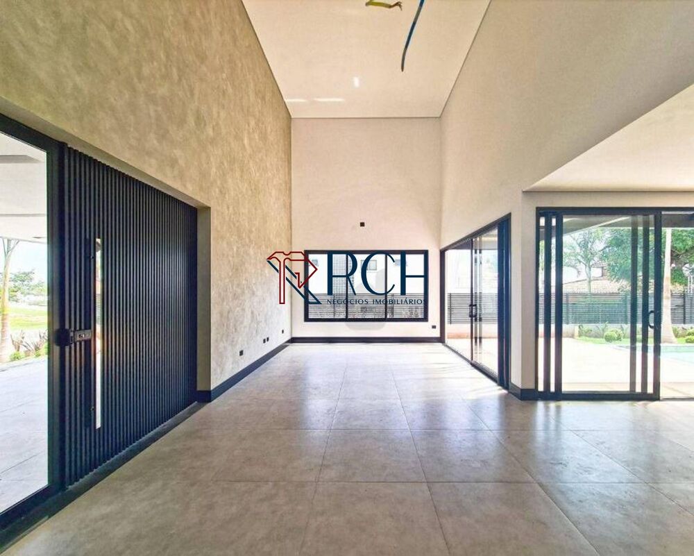 Casa à venda com 4 quartos, 380m² - Foto 2