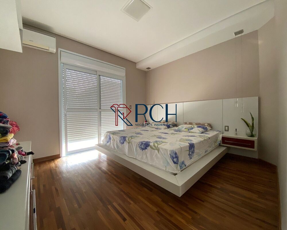 Casa à venda com 4 quartos, 300m² - Foto 14