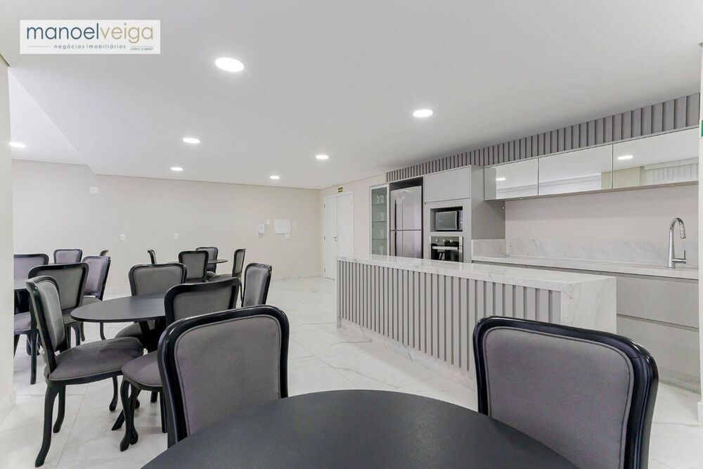 Apartamento à venda com 3 quartos, 193m² - Foto 4
