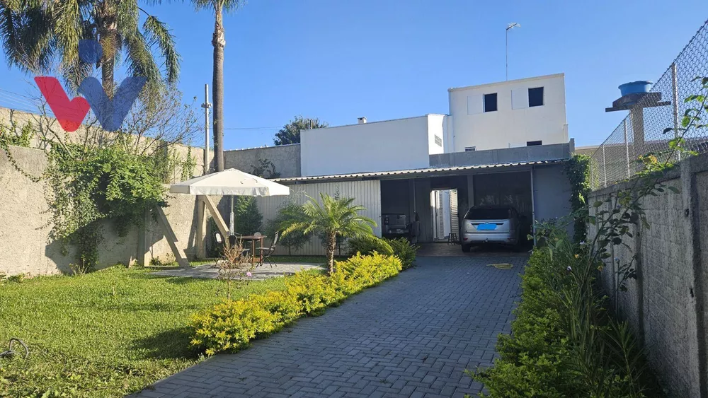 Casa à venda com 3 quartos, 169m² - Foto 4