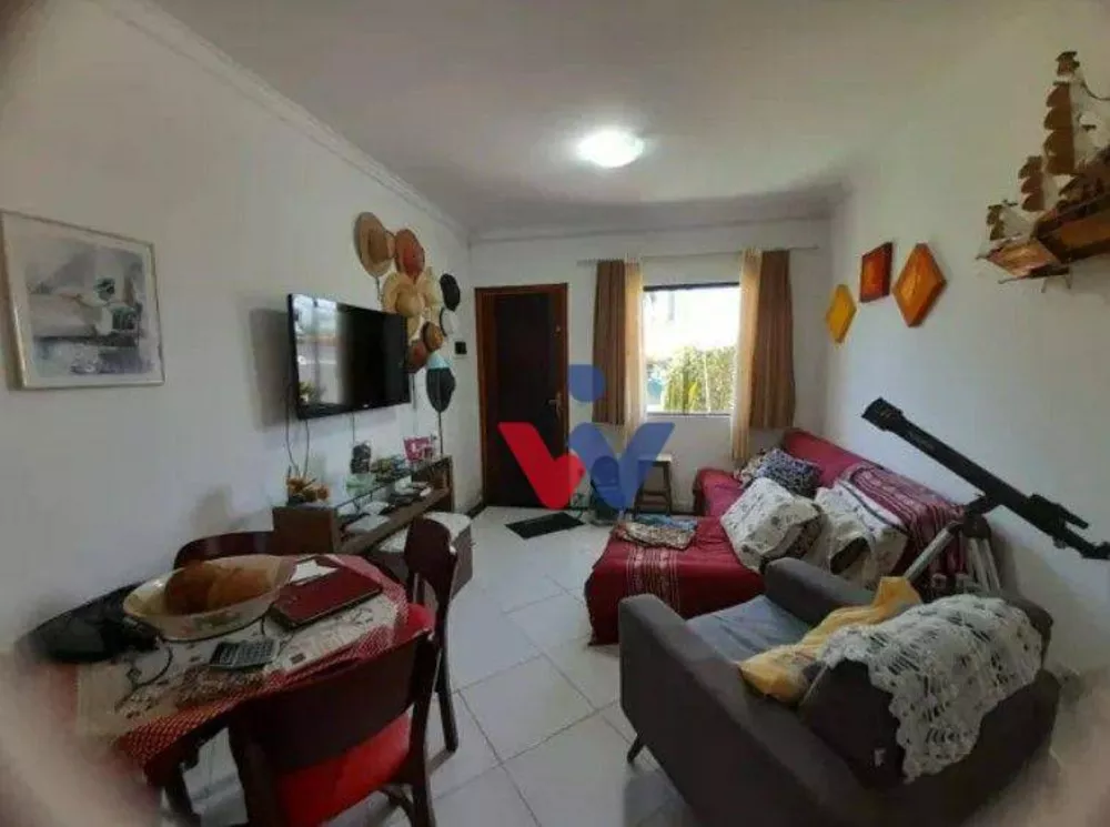 Casa à venda com 2 quartos, 70m² - Foto 4