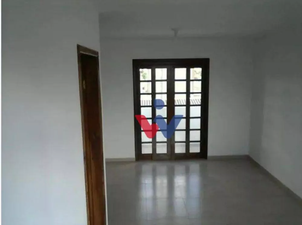 Casa à venda com 4 quartos, 212m² - Foto 4