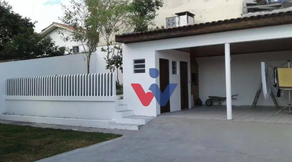 Casa à venda com 4 quartos, 212m² - Foto 3