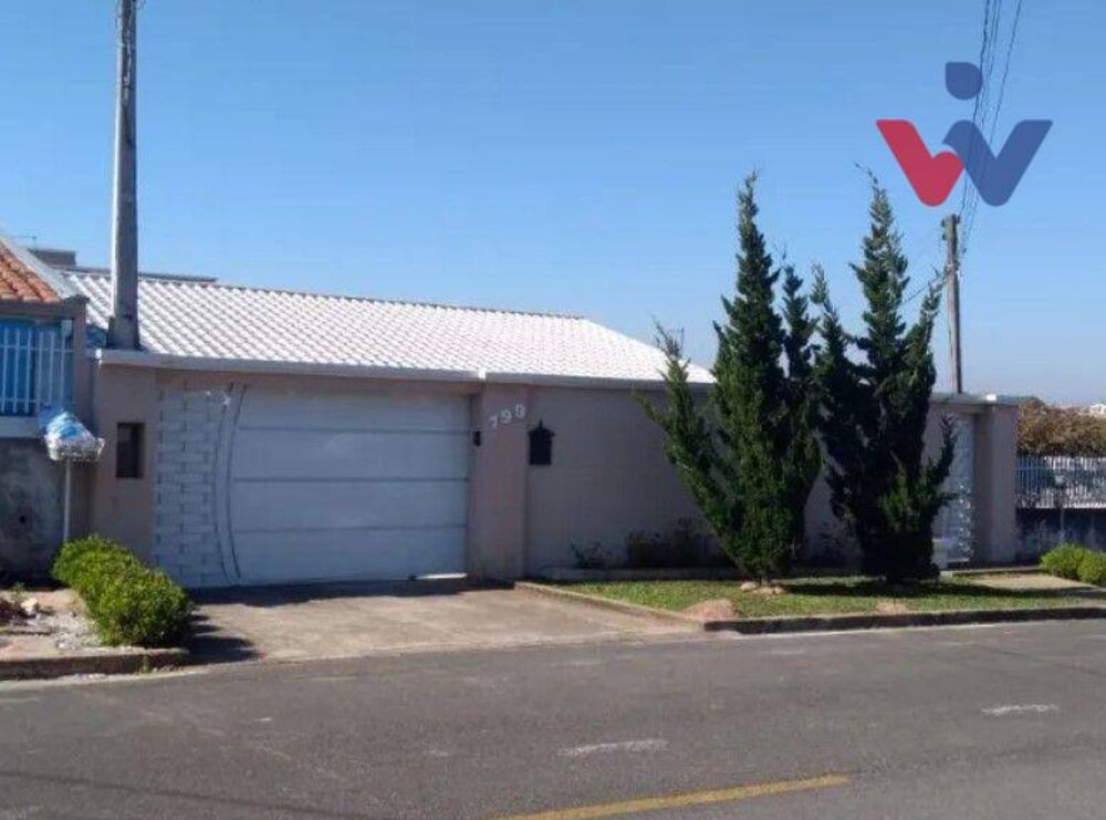 Casa à venda com 3 quartos, 140m² - Foto 1