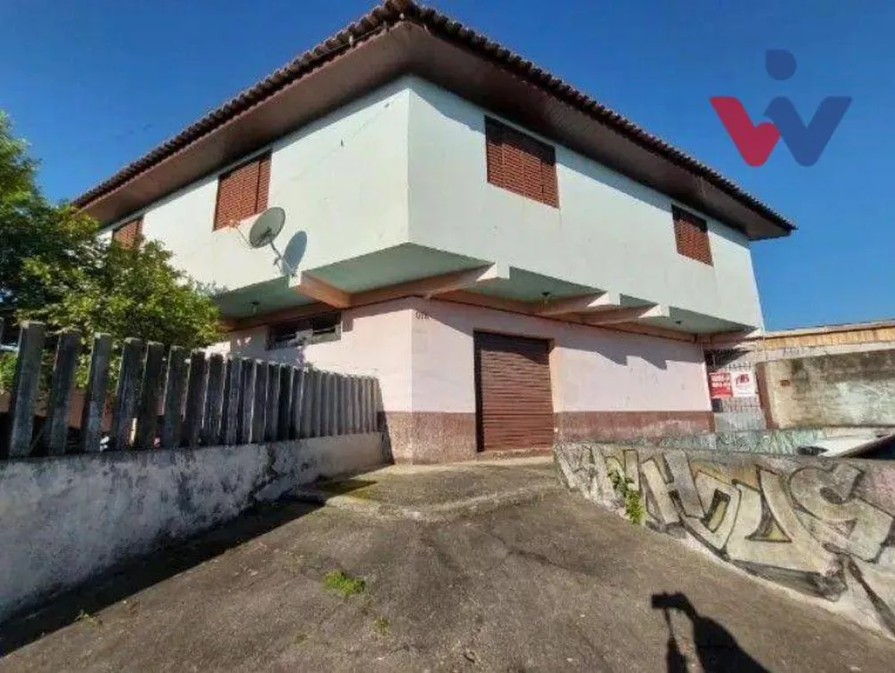 Casa à venda com 3 quartos, 346m² - Foto 1