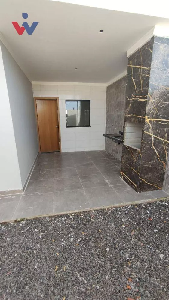 Casa à venda com 3 quartos, 82m² - Foto 2