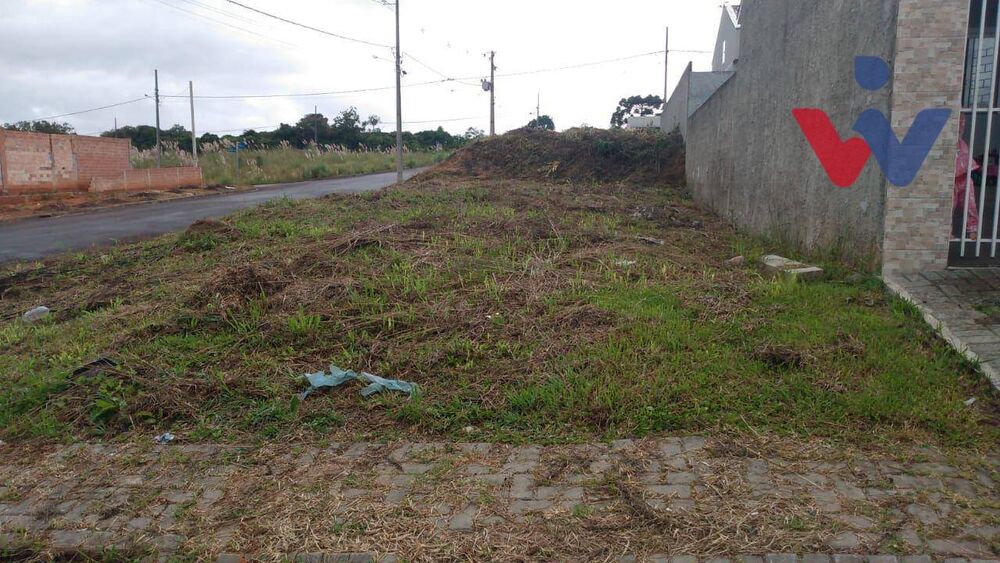 Terreno à venda, 180M2 - Foto 1