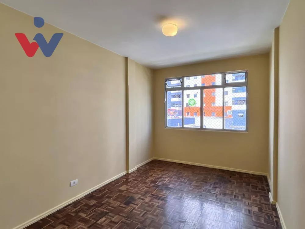 Apartamento à venda com 3 quartos, 170m² - Foto 2