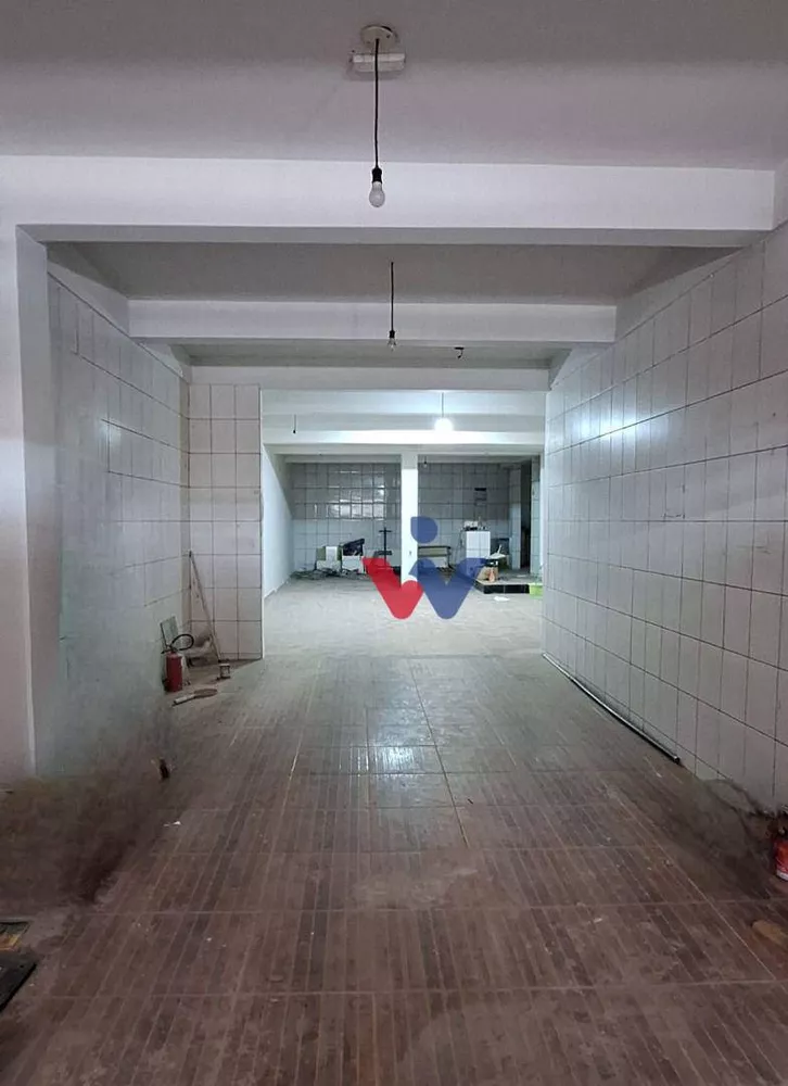 Sobrado à venda com 3 quartos, 365m² - Foto 2