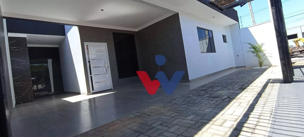 Casa à venda com 3 quartos, 97m² - Foto 1