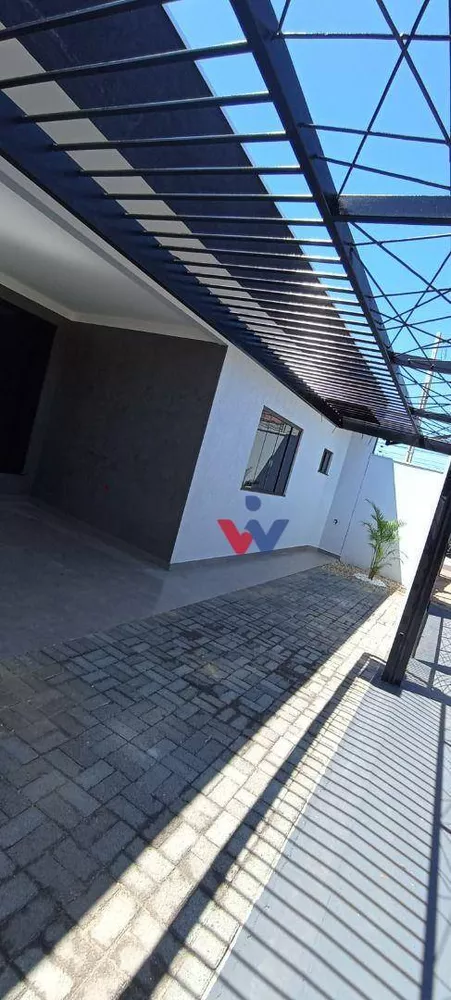 Casa à venda com 3 quartos, 97m² - Foto 4