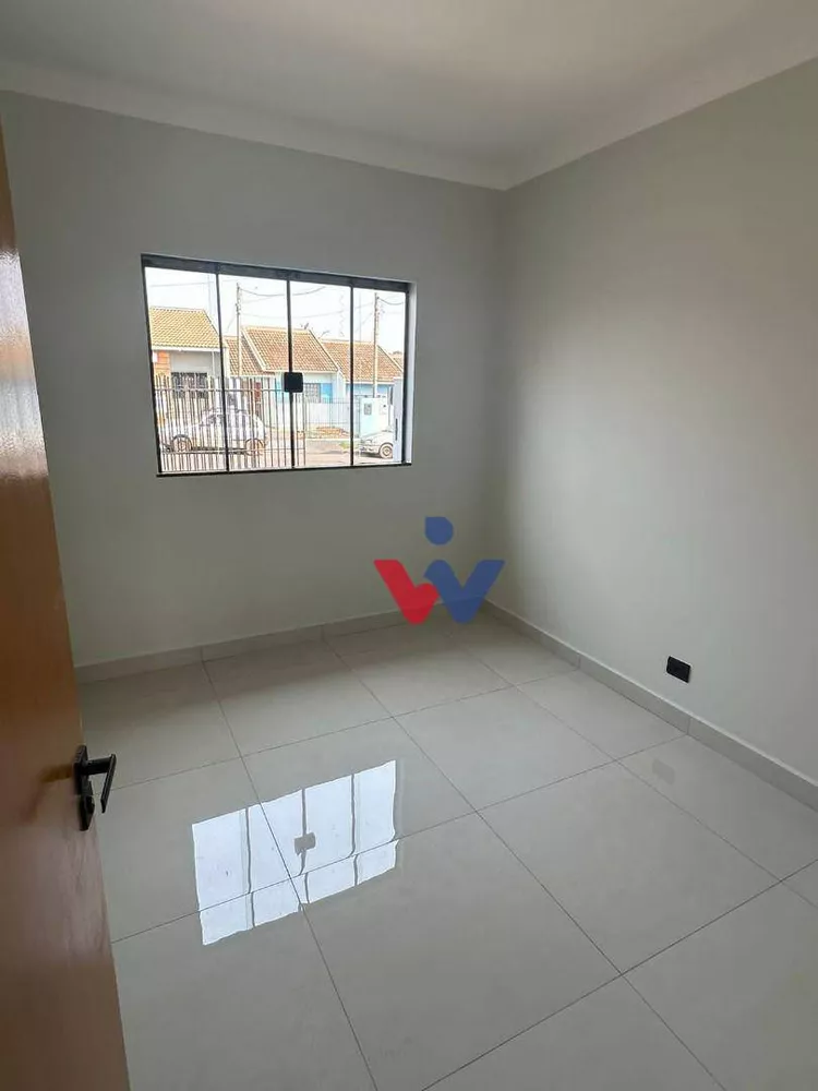 Casa à venda com 3 quartos, 76m² - Foto 4