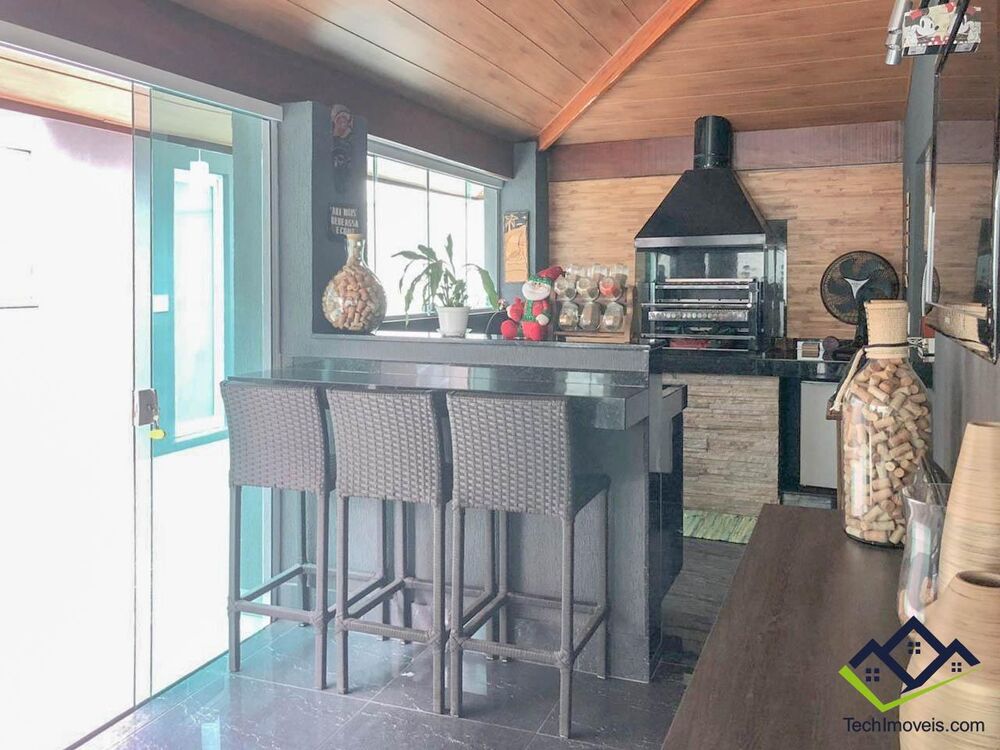 Casa, 3 quartos, 250 m² - Foto 1