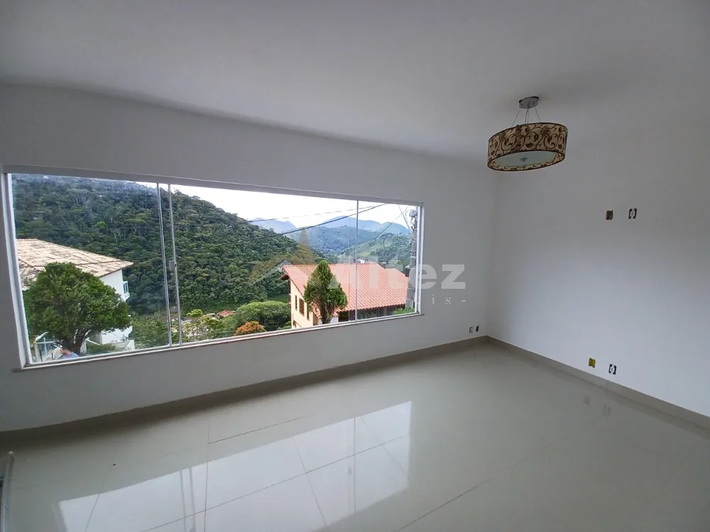 Casa, 4 quartos, 172 m² - Foto 1