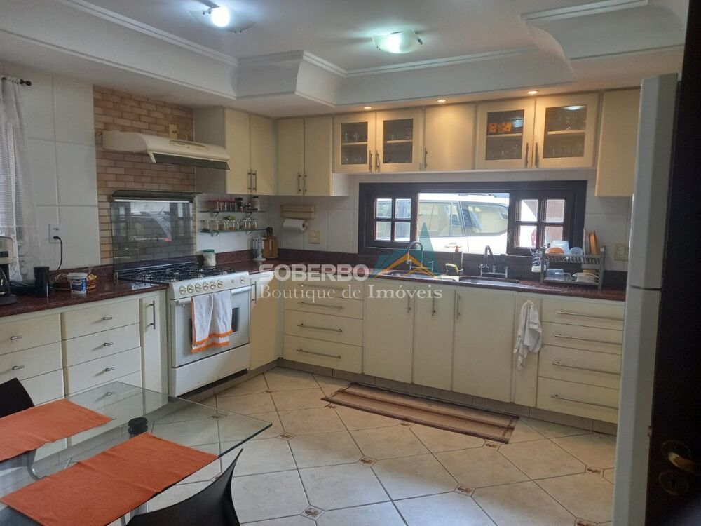 Casa, 4 quartos, 420 m² - Foto 1