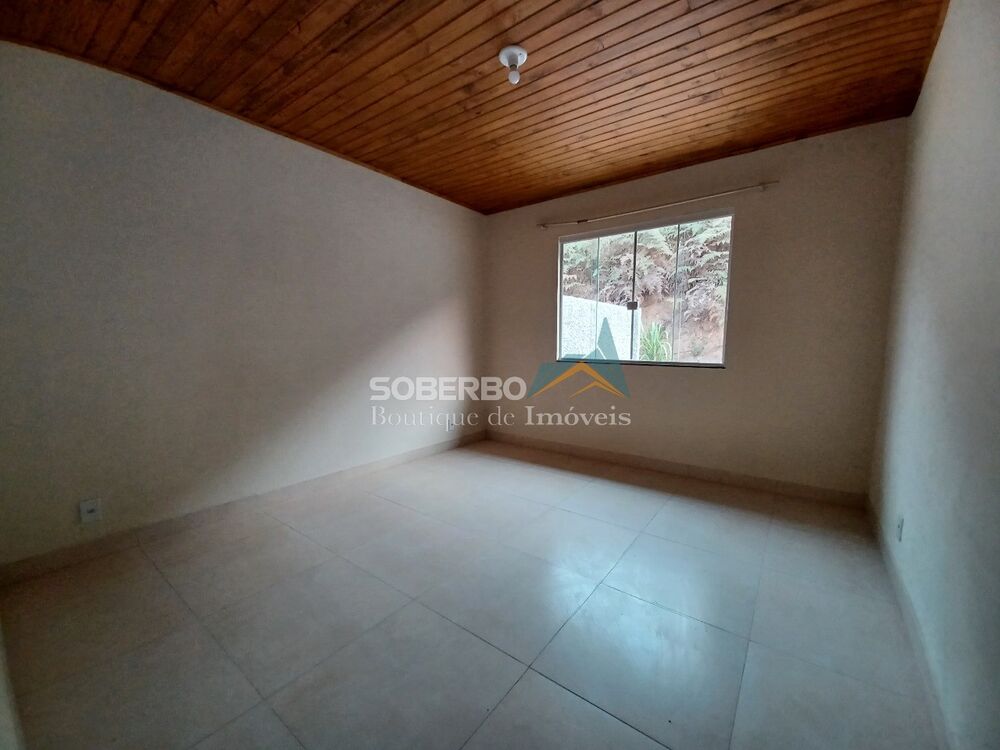 Casa à venda com 2 quartos, 240m² - Foto 3