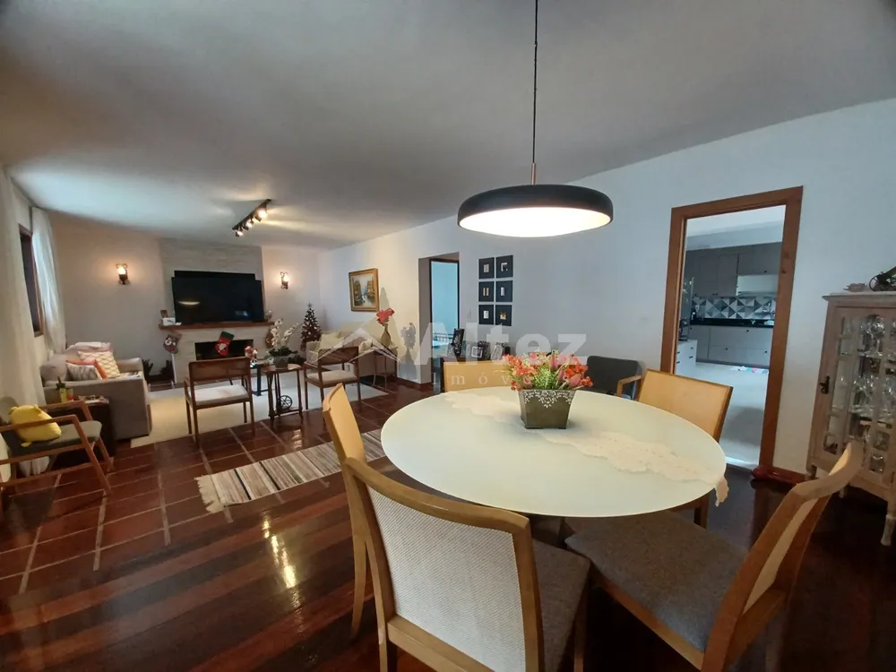 Casa, 7 quartos, 290 m² - Foto 1