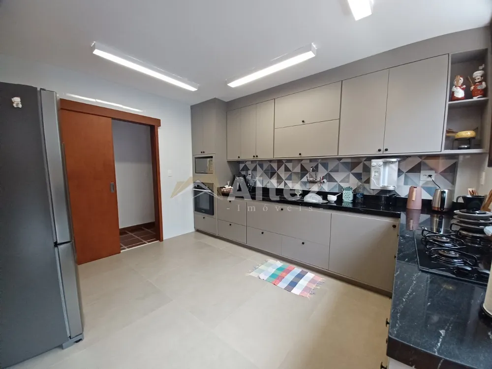 Casa, 7 quartos, 290 m² - Foto 8