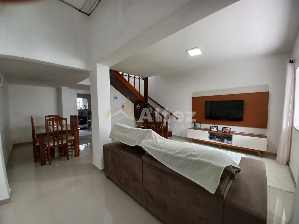 Casa, 3 quartos, 300 m² - Foto 4