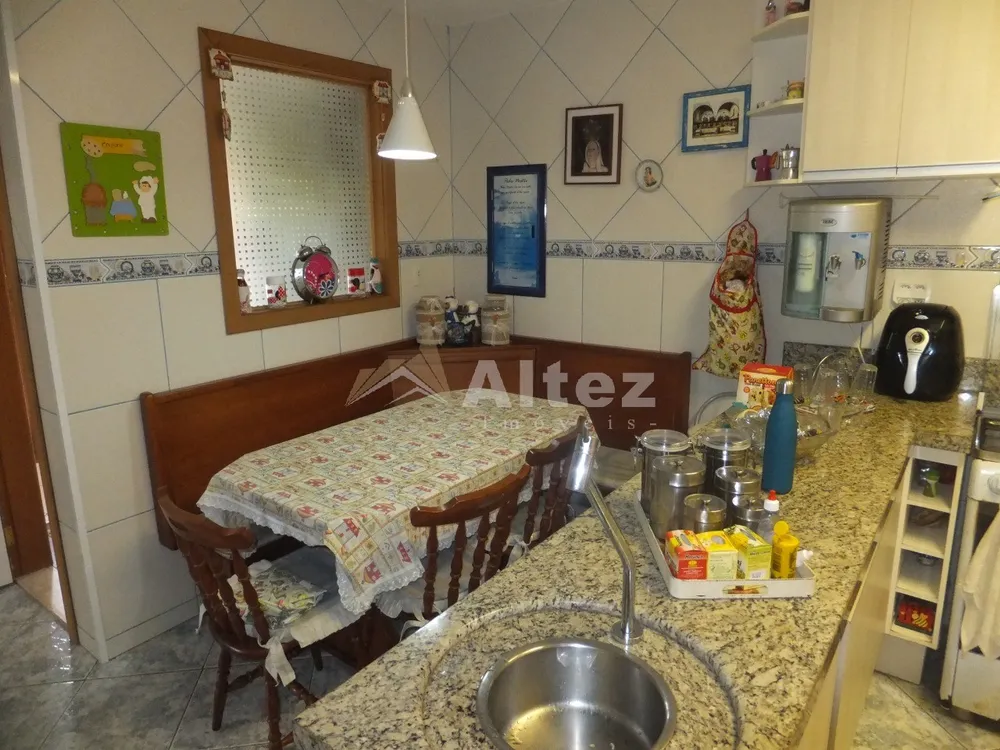 Casa, 4 quartos, 250 m² - Foto 28