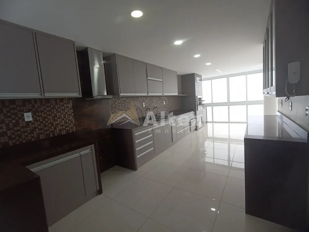 Casa, 4 quartos, 233 m² - Foto 9