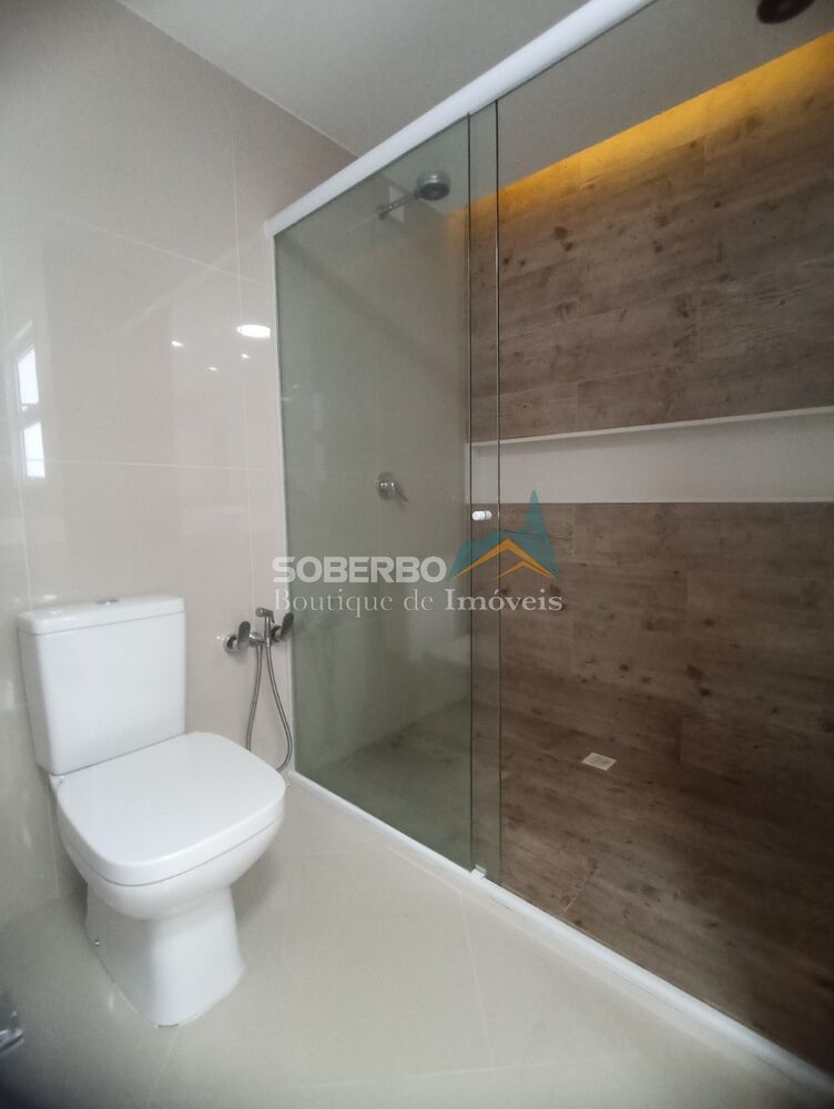 Casa, 4 quartos, 233 m² - Foto 1