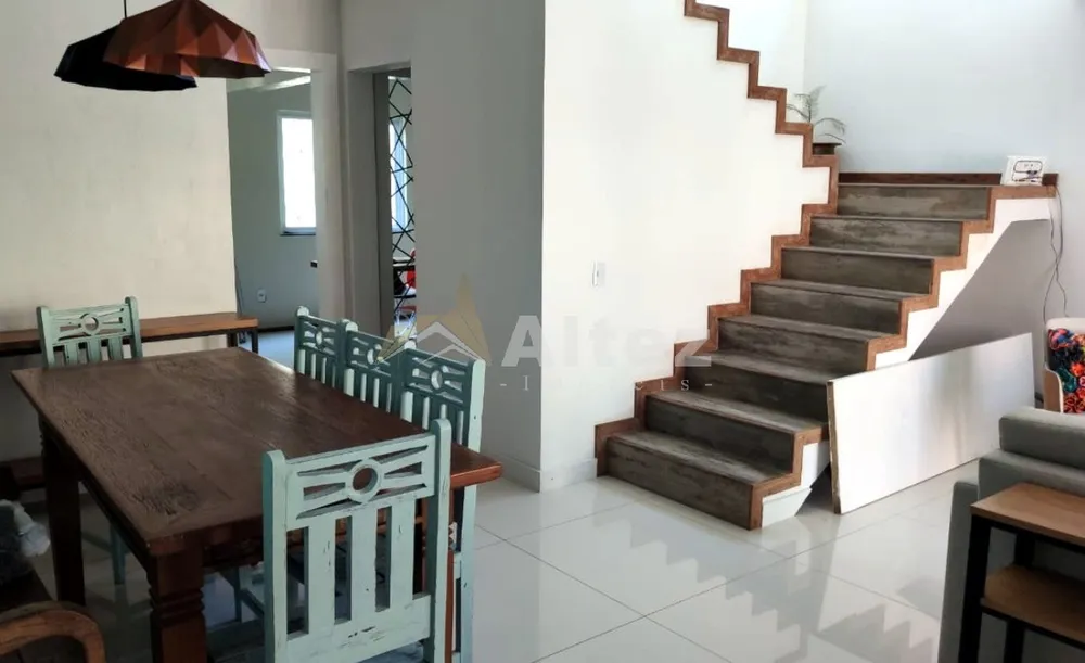 Casa, 4 quartos, 350 m² - Foto 1