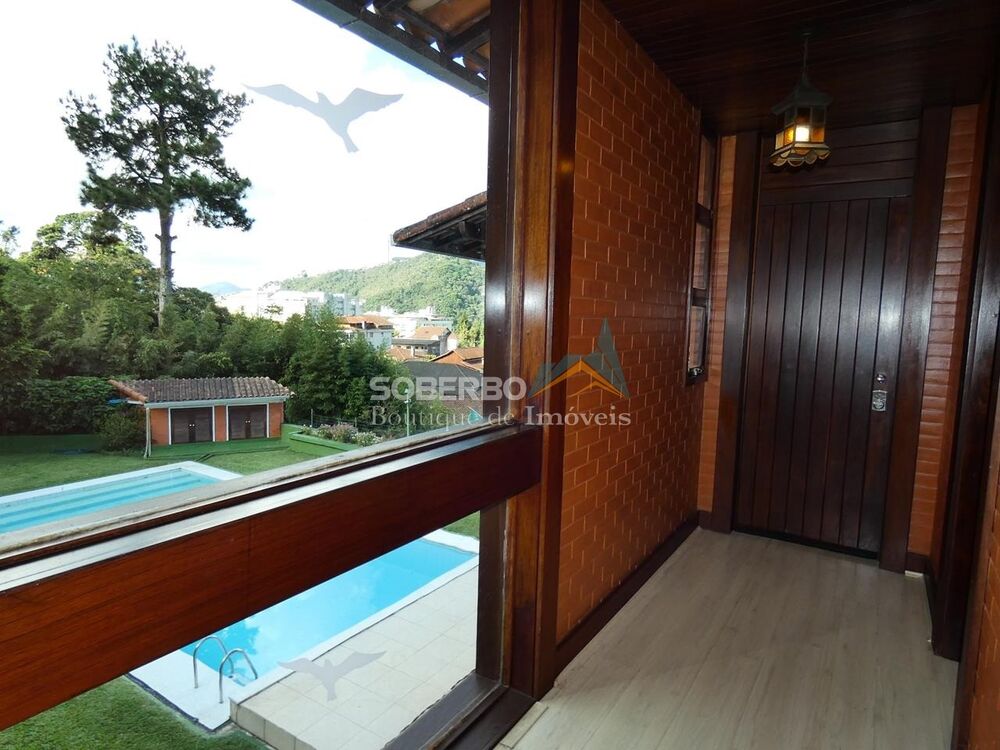 Casa, 5 quartos, 333 m² - Foto 1