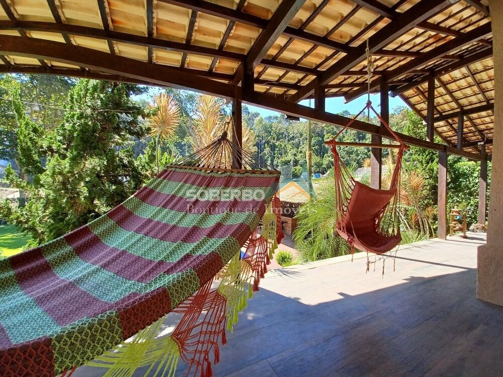 Casa à venda com 2 quartos, 110m² - Foto 1