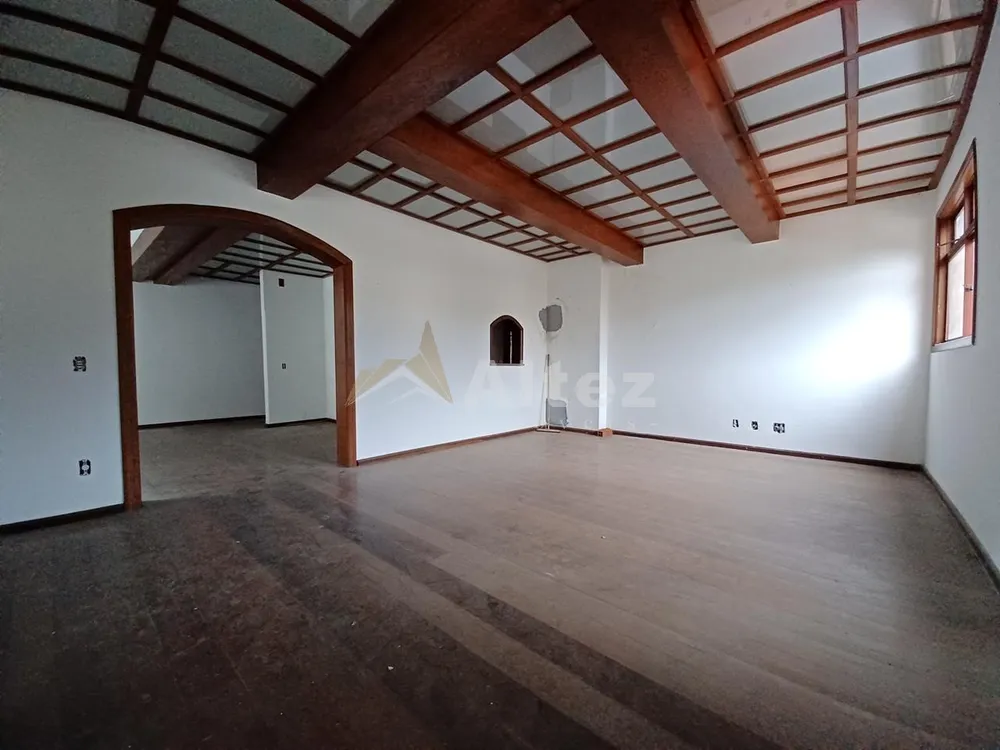 Cobertura, 3 quartos, 234 m² - Foto 1