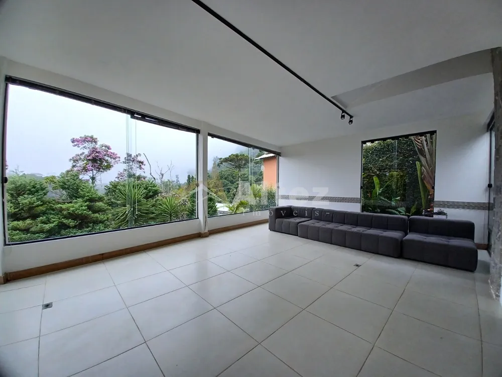 Casa, 3 quartos, 408 m² - Foto 1