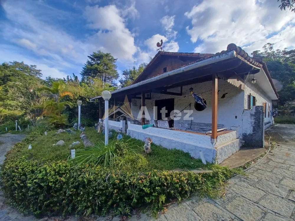 Casa, 3 quartos, 2520 m² - Foto 1