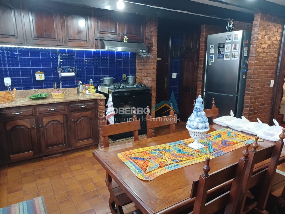 Casa, 4 quartos, 1600 m² - Foto 1