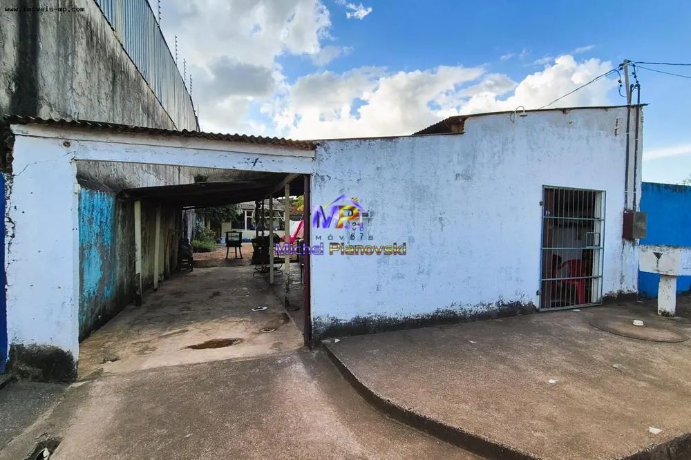 Casa, 1 quarto, 225 m² - Foto 2