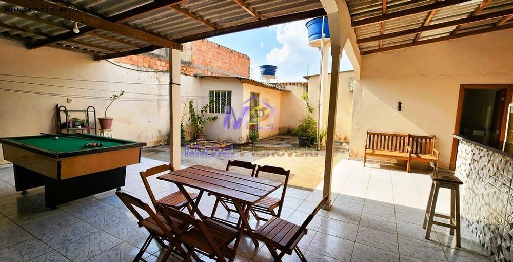 Casa à venda com 3 quartos, 228m² - Foto 4