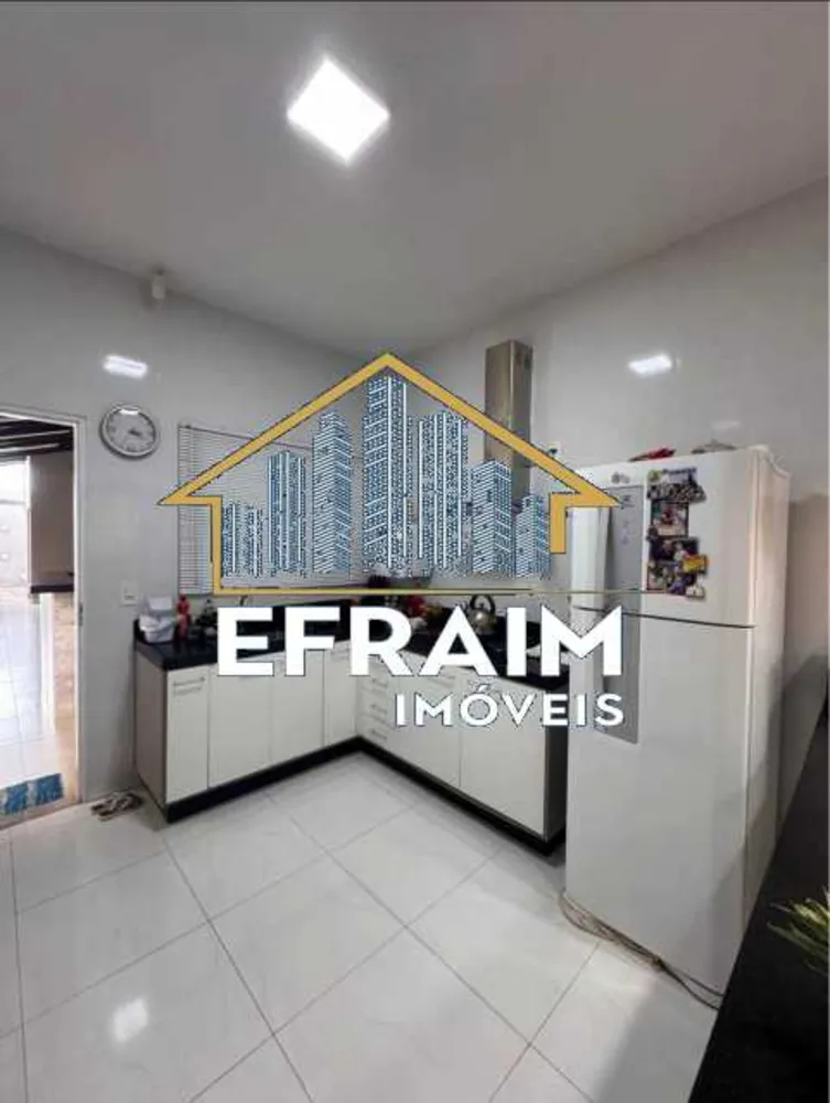 Casa, 3 quartos, 230 m² - Foto 4