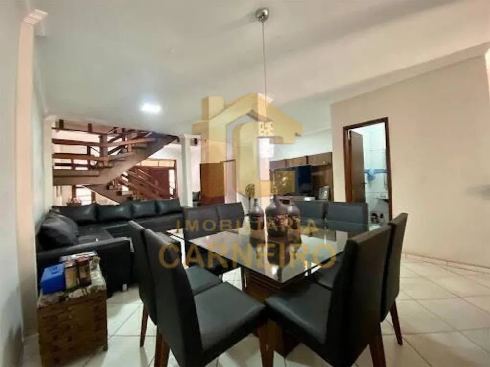 Casa, 3 quartos, 246 m² - Foto 1