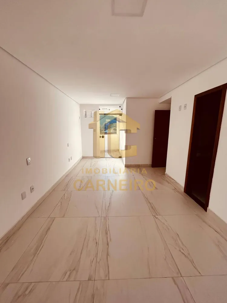 Cobertura, 3 quartos, 235 m² - Foto 1