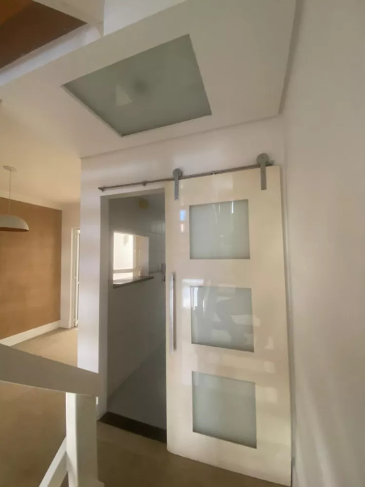 Casa de Condomínio para alugar com 3 quartos, 120m² - Foto 4