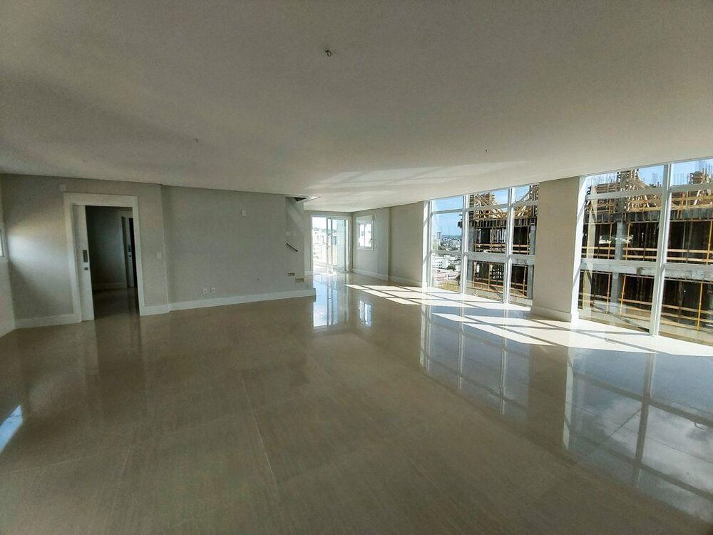 Apartamento à venda com 4 quartos, 184m² - Foto 1