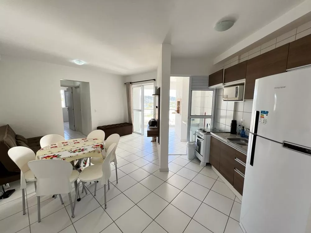 Apartamento à venda com 2 quartos, 70m² - Foto 17