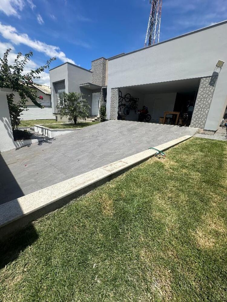 Casa à venda com 3 quartos, 150m² - Foto 2