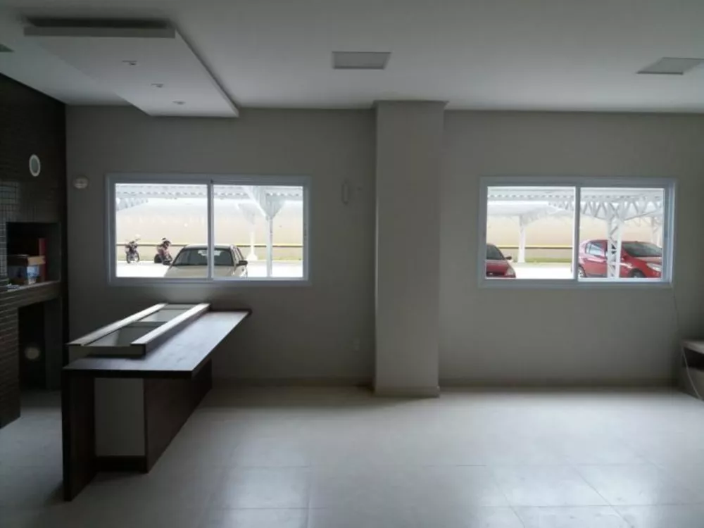 Apartamento à venda com 2 quartos, 75m² - Foto 4