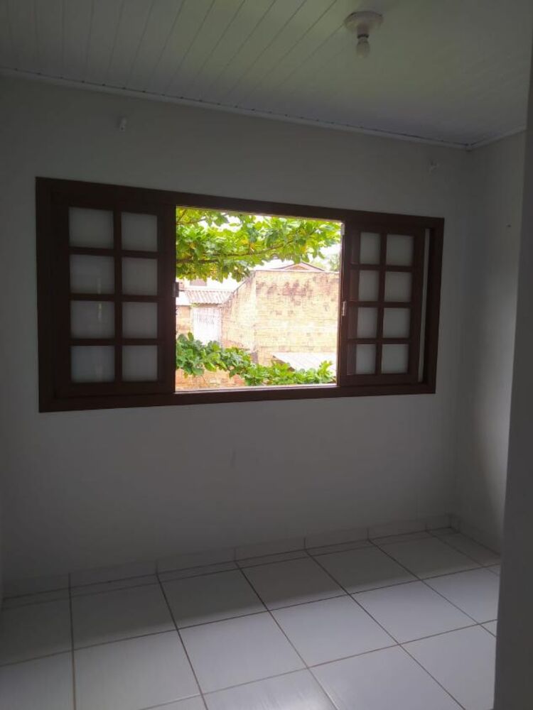 Casa à venda com 3 quartos, 121m² - Foto 3