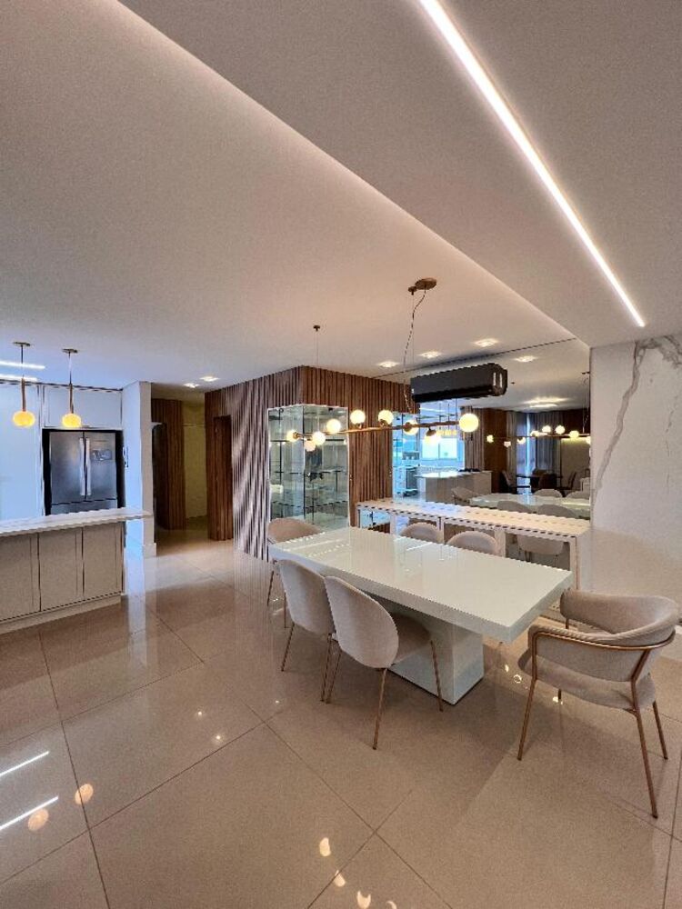 Apartamento, 3 quartos, 175 m² - Foto 1