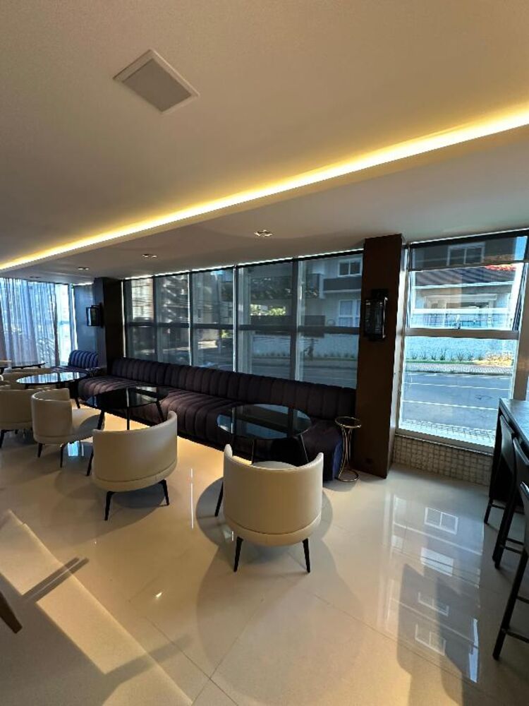 Apartamento, 3 quartos, 240 m² - Foto 2