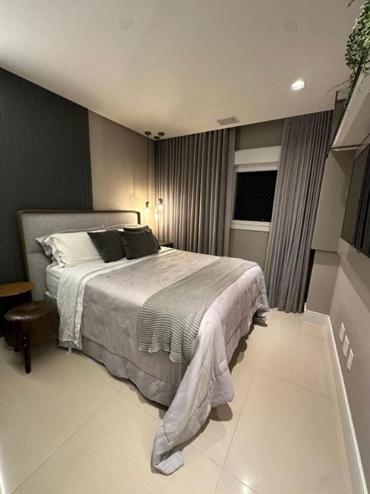 Apartamento à venda com 3 quartos, 175m² - Foto 4