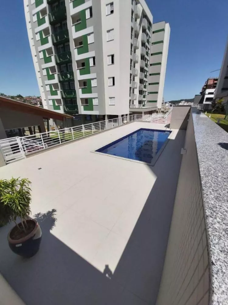 Apartamento à venda com 2 quartos, 63m² - Foto 3